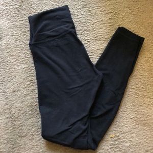 Full length black old navy yoga pants